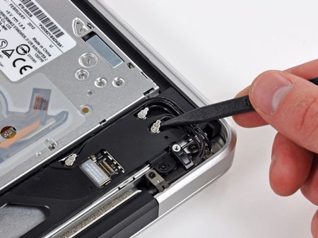 Khám phá “nội tạng” của MacBook Pro 15 inch mới - 5