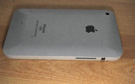 Rò rỉ hình ảnh iPhone HD với thiết kế unibody - 2 Rò rỉ hình ảnh iPhone HD với thiết kế unibody - 2