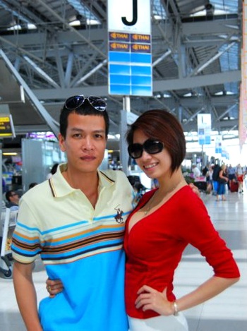 Pha Lê im lặng trước tin “yêu chồng cũ diễn viên Phan Hòa” - 1