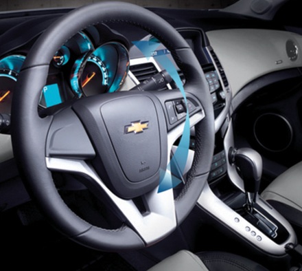 Chevrolet Cruze chính thức có mặt tại Việt Nam - 7 Chevrolet Cruze chính thức có mặt tại Việt Nam - 7