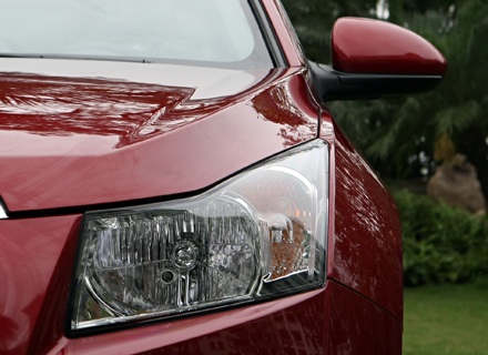 Chevrolet Cruze chính thức có mặt tại Việt Nam - 4 Chevrolet Cruze chính thức có mặt tại Việt Nam - 4