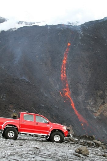 Toyota Hilux đùa với lửa - 4 Toyota Hilux đùa với lửa - 4