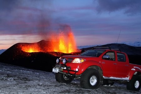 Toyota Hilux đùa với lửa - 7 Toyota Hilux đùa với lửa - 7