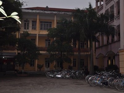 Hiệu trưởng trường THPT Lê Quý Đôn bị “tố” nhiều sai phạm - 1 Hiệu trưởng trường THPT Lê Quý Đôn bị “tố” nhiều sai phạm - 1