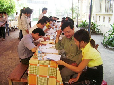 Chỉ gần 10% lao động tìm được việc qua sàn giao dịch - 1