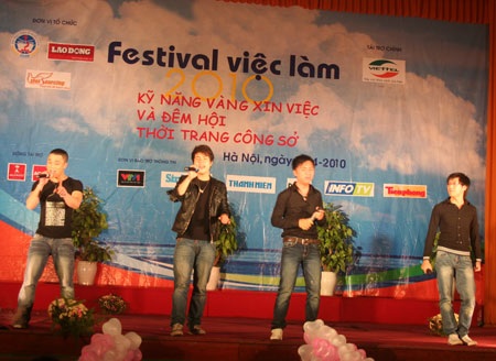 Đêm hội thời trang ĐH Kinh tế Quốc dân - 14 Đêm hội thời trang ĐH Kinh tế Quốc dân - 14