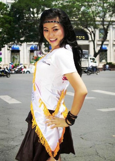 “Điểm mặt” thí sinh Duyên dáng Ngoại thương 2010  - 7