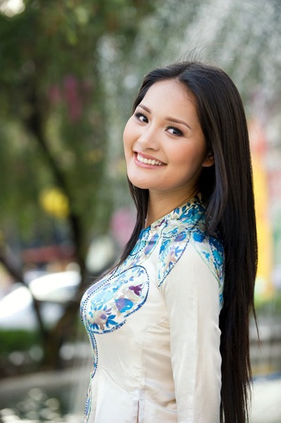 Hương Giang: 1 trong 10 người đẹp nhất thế giới! - 2 Hương Giang: 1 trong 10 người đẹp nhất thế giới! - 2