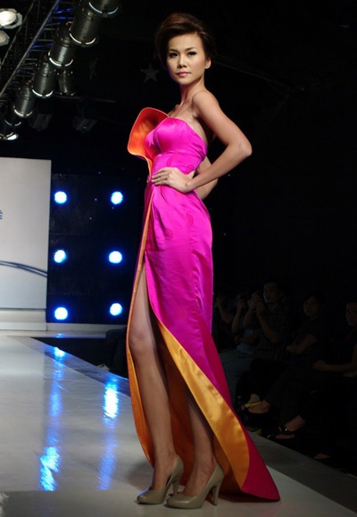 Hương Giang, Thanh Hằng… mừng sinh nhật NTK Tiến Lợi  - 1