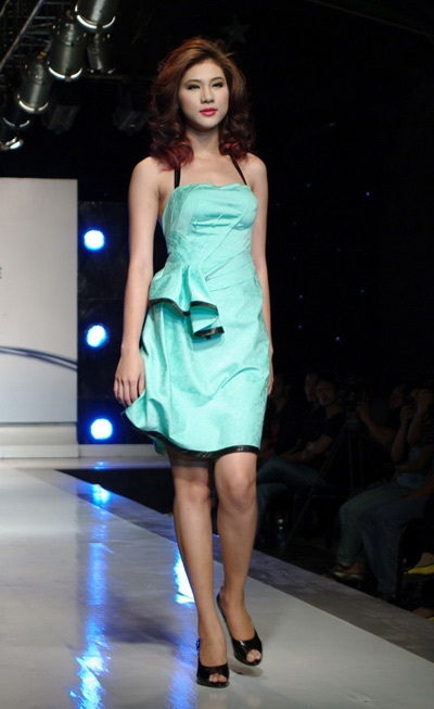 Hương Giang, Thanh Hằng… mừng sinh nhật NTK Tiến Lợi  - 2