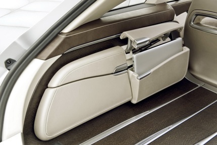 CLS Shooting Brake - Đối thủ của BMW 5-Series GT - 7