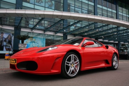 Hãy giàu có để đi Ferrari! - 1