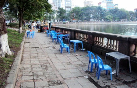 Giải khát vỉa hè “khởi động” mùa làm ăn - 2 Giải khát vỉa hè “khởi động” mùa làm ăn - 2