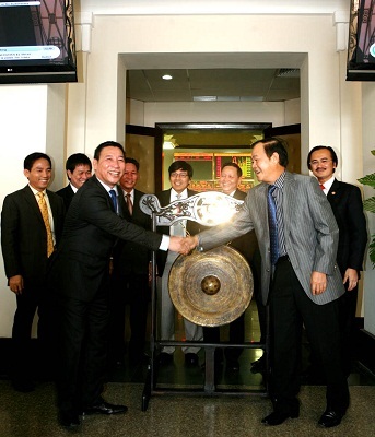 Cổ phiếu công ty thép xây dựng lớn nhất Việt Nam chính thức lên sàn chứng khoán - 3 Cổ phiếu công ty thép xây dựng lớn nhất Việt Nam chính thức lên sàn chứng khoán - 3