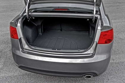 Kia Forte lọt danh sách xe an toàn nhất - 10 Kia Forte lọt danh sách xe an toàn nhất - 10