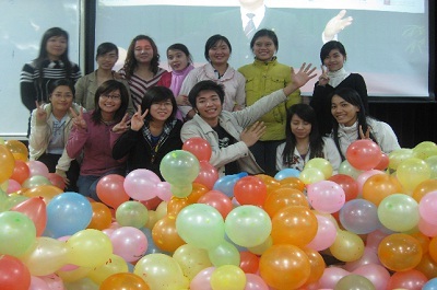 IT - Team Go Ahead: Sôi động từng góc khán phòng - 3 IT - Team Go Ahead: Sôi động từng góc khán phòng - 3