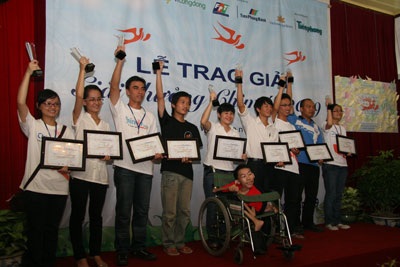 Giải thưởng “Chim én 2010” - Chắp cánh thiện nguyện - 2