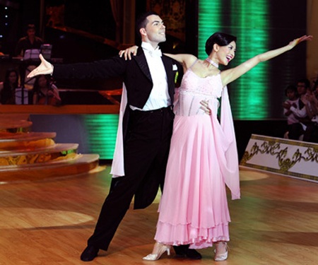 Ngô Thanh Vân: “Trí Nguyễn đâu có bế tôi rời sàn nhảy” - 1