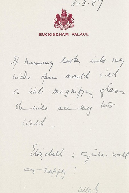 Tiết lộ ảnh ngộ nghĩnh thời thơ ấu của Nữ hoàng Anh - 6