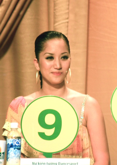 Khánh Thi: “Tôi không ăn thua với Chí Anh” - 1