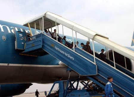 Hơn 3.000 khách của Vietnam Airlines đã “vượt qua” núi lửa - 1 Hơn 3.000 khách của Vietnam Airlines đã “vượt qua” núi lửa - 1