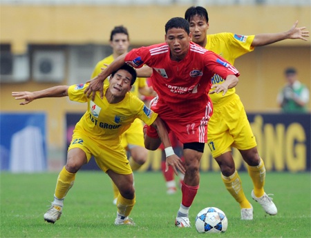 C14 vào cuộc giúp VFF chống tiêu cực sân cỏ - 1