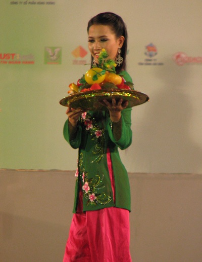 Người đẹp Tiền Giang đoạt giải “Duyên dáng miệt vườn” - 3