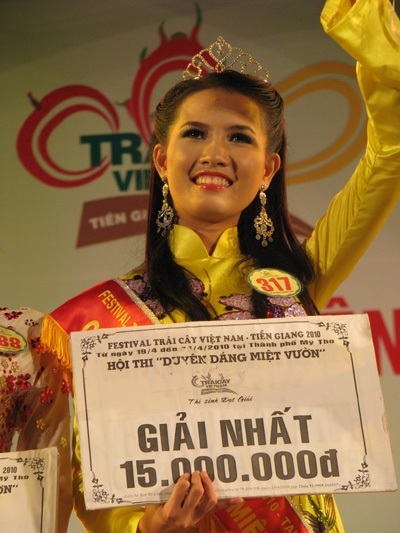 Người đẹp Tiền Giang đoạt giải “Duyên dáng miệt vườn” - 11