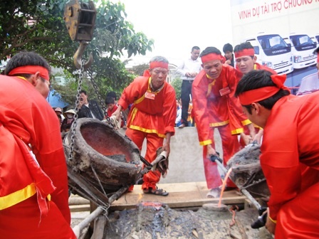 Đúc trống đồng mừng sinh nhật Bác Hồ  - 5