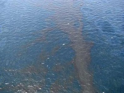 Mỹ: Dàn khoan dầu bốc cháy ngùn ngụt đã bị chìm - 14