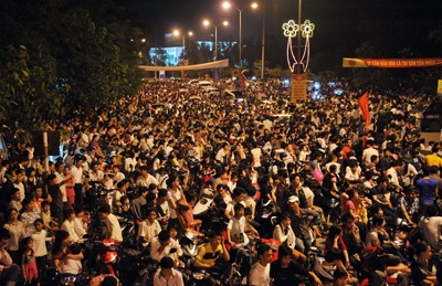 Thành kính dâng hương tưởng nhớ Quốc tổ Hùng Vương - 3 Thành kính dâng hương tưởng nhớ Quốc tổ Hùng Vương - 3