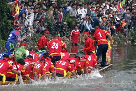 Khéo léo, quyết liệt chống chèo ở làng Đăm - 10 Khéo léo, quyết liệt chống chèo ở làng Đăm - 10