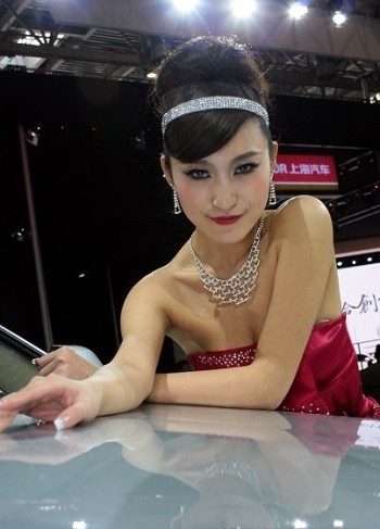 Rộn ràng mẫu nữ Triển lãm ô tô Bắc Kinh - 19