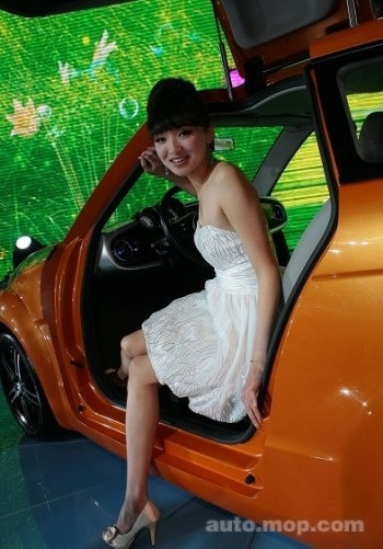 Rộn ràng mẫu nữ Triển lãm ô tô Bắc Kinh - 4