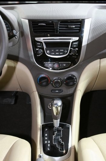 Hyundai Verna - Phiên bản thu nhỏ của Sonata - 15