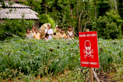 Triển khai dự án rà phá bom mìn lớn tại Quảng Trị - 1