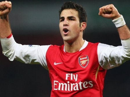 Arsenal chuẩn bị tăng lương kỷ lục cho Fabregas? - 1