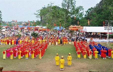 Tưng bừng Lễ hội tưởng nhớ Mai An Tiêm - 2 Tưng bừng Lễ hội tưởng nhớ Mai An Tiêm - 2