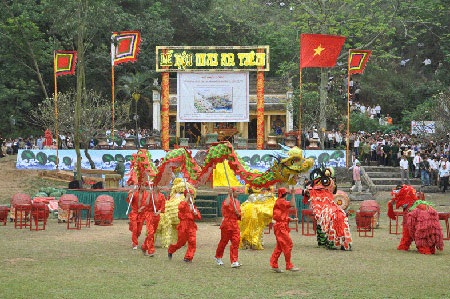 Tưng bừng Lễ hội tưởng nhớ Mai An Tiêm - 4 Tưng bừng Lễ hội tưởng nhớ Mai An Tiêm - 4