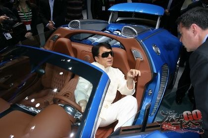 Jackie Chan “góp lửa” cho Triển lãm ô tô Bắc Kinh - 9 Jackie Chan “góp lửa” cho Triển lãm ô tô Bắc Kinh - 9