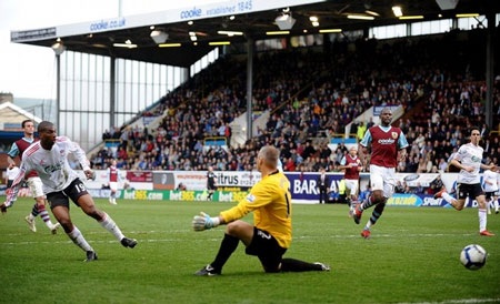 Thắng “4 sao”, Liverpool đẩy Burnley xuống hạng - 3