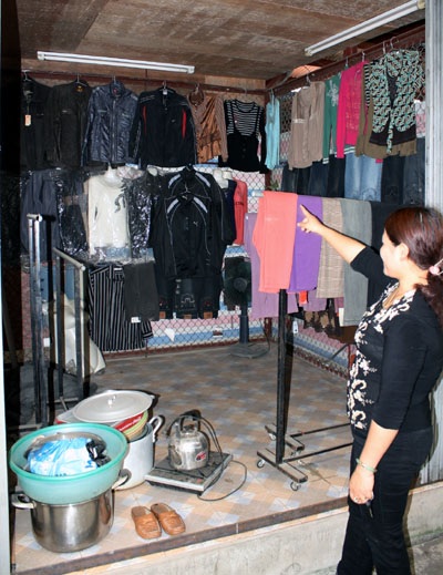 Chợ tiền tỷ 3 năm nằm “thoi thóp” - 2