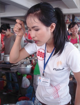 Thí sinh Duyên dáng Ngoại thương thi tài nội trợ - 4