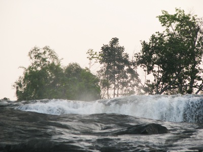 Vẻ đẹp hoang sơ của thác Sao Va - 3