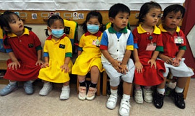 Nhìn lại một năm sau đại dịch cúm A/H1N1 - 3 Nhìn lại một năm sau đại dịch cúm A/H1N1 - 3