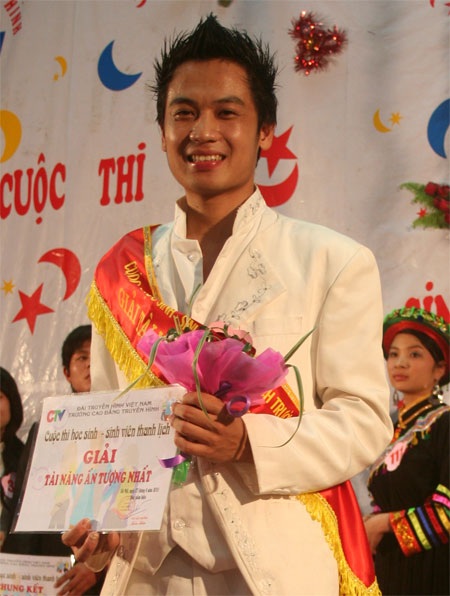 Lê Thị Ngọc Hân - Nữ sinh thanh lịch nhất trường Truyền hình - 13 Lê Thị Ngọc Hân - Nữ sinh thanh lịch nhất trường Truyền hình - 13