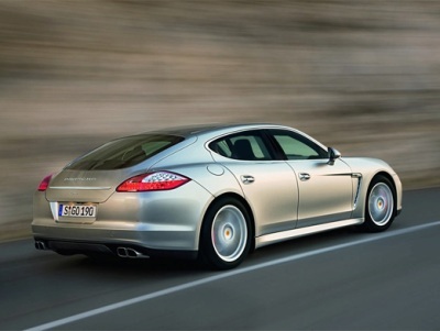 Porsche thu hồi tất cả xe Panamera đã bán - 1 Porsche thu hồi tất cả xe Panamera đã bán - 1