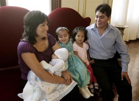 Gặp lại cô bé "nàng tiên cá" ở Peru - 19