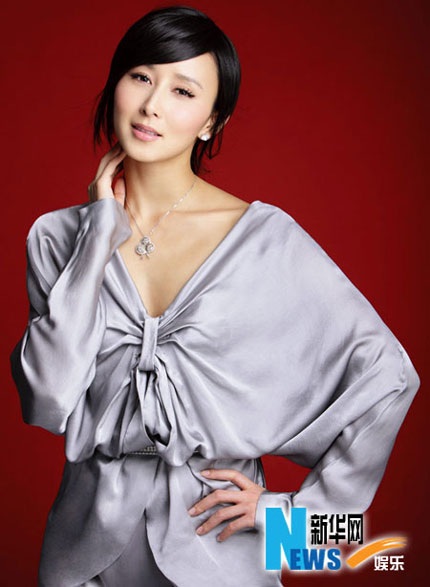 Vẻ đẹp búp bê của “bà mẹ một con” Hồ Tịnh - 4