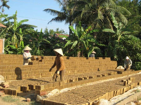 Vào lò gạch gặp toàn phụ nữ! - 4 Vào lò gạch gặp toàn phụ nữ! - 4